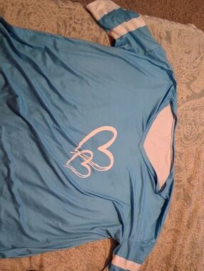 Women’s Light Blue Short Sleeve Tee with Heart Graphic